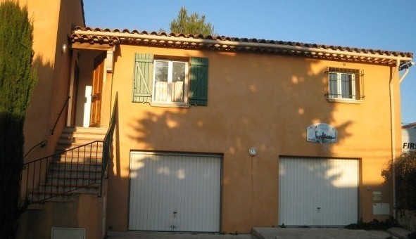 Logement �tudiant Location T2 Vide Le Beausset (83330)