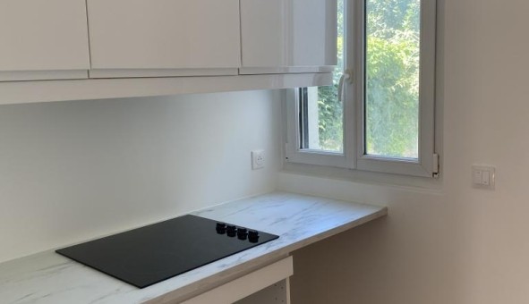 Logement étudiant Location T2 Vide Le Blanc Mesnil (93150)