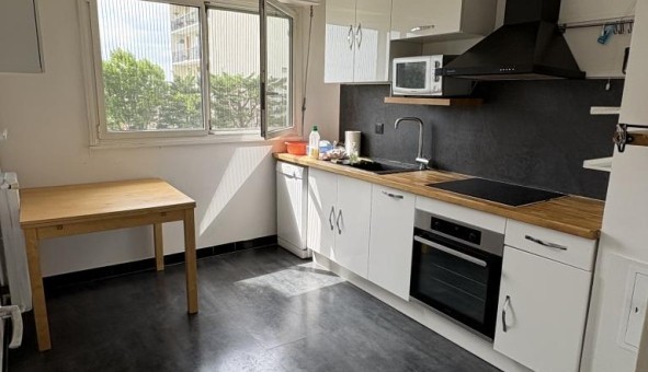 Logement tudiant T2 à Le Bourget (93350)