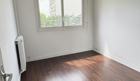 Logement tudiant T2 à Le Bourget (93350)