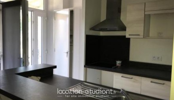 Logement tudiant Location T2 Vide Le Lardin Saint Lazare (24570)