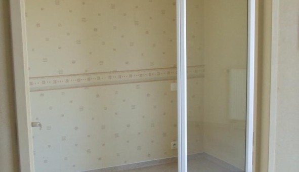 Logement �tudiant T2 &agrave; Le Monast�re (12000)