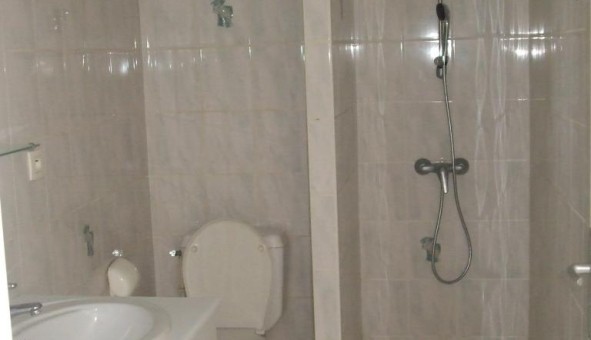 Logement �tudiant T2 &agrave; Le Monast�re (12000)