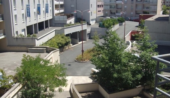 Logement �tudiant T2 &agrave; Le Monast�re (12000)