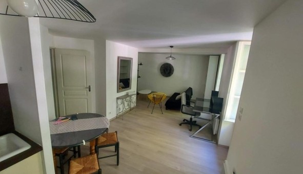 Logement �tudiant T2 &agrave; Le Monast�re (12000)