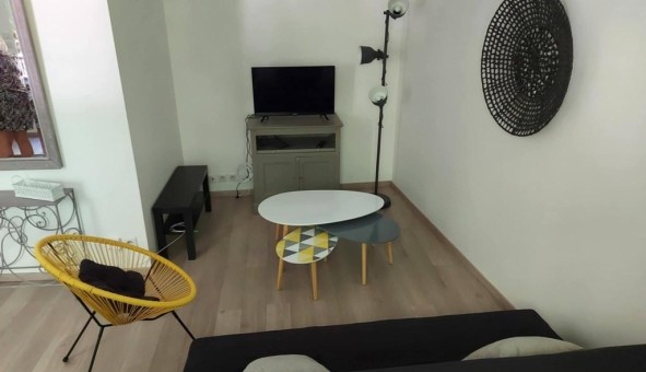 Logement �tudiant T2 &agrave; Le Monast�re (12000)