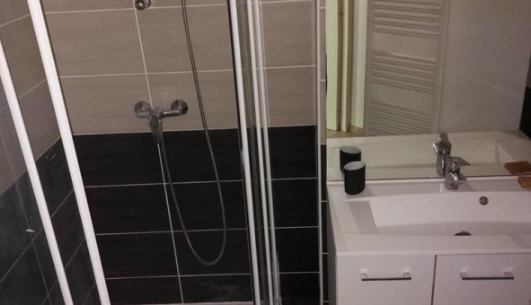 Logement �tudiant T2 &agrave; Le Monast�re (12000)