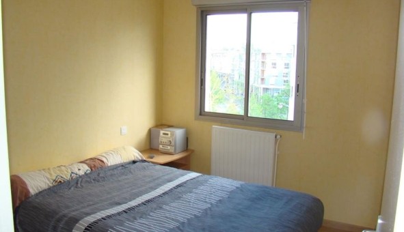 Logement �tudiant T2 &agrave; Le Monast�re (12000)