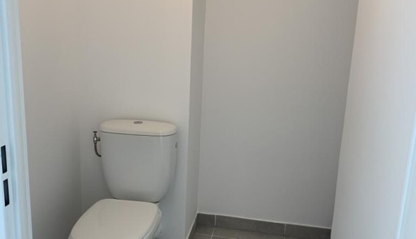 Logement tudiant T2 à Les Adrets de l'Estrel (83600)