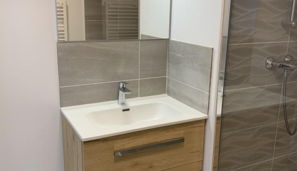 Logement tudiant T2 à Les Adrets de l'Estrel (83600)