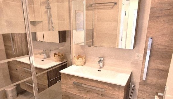 Logement �tudiant T2 &agrave; Les Adrets de l'Est�rel (83600)