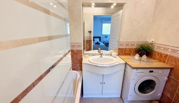 Logement �tudiant T2 &agrave; Les Adrets de l'Est�rel (83600)