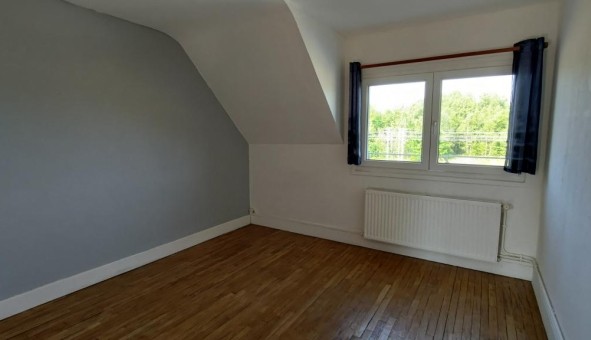 Logement tudiant T2 à Les Ayvelles (08000)
