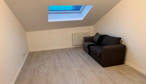 Logement tudiant T2 à Les Ayvelles (08000)