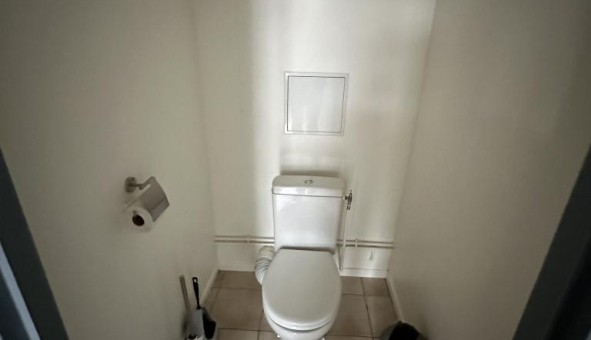 Logement tudiant T2 à Les Ayvelles (08000)