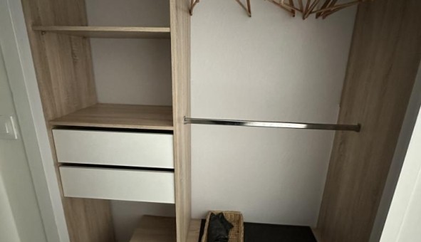 Logement tudiant T2 à Les Ayvelles (08000)