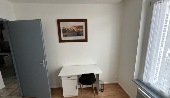 Logement tudiant T2 à Les Ayvelles (08000)