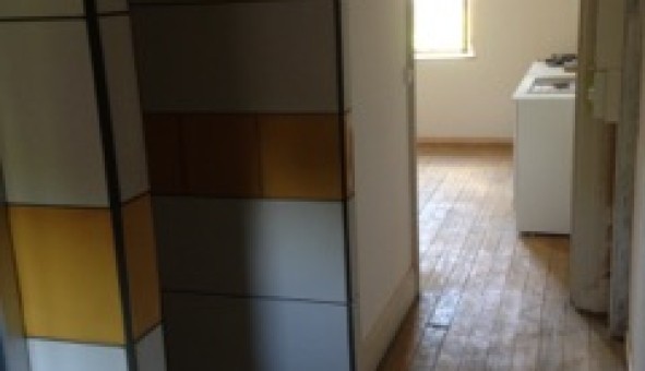 Logement tudiant T2 à Les Ayvelles (08000)