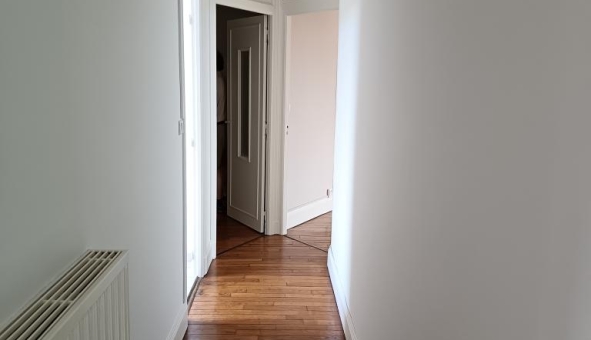 Logement tudiant T2 à Les Ayvelles (08000)