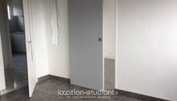 Logement tudiant T2 à Les Ayvelles (08000)