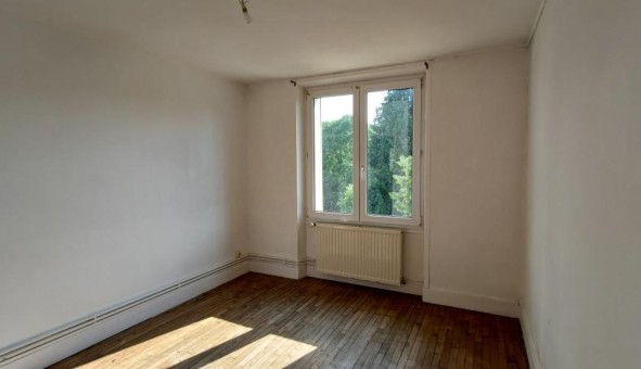 Logement �tudiant T2 &agrave; Les Ayvelles (08000)