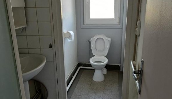 Logement �tudiant T2 &agrave; Les Ayvelles (08000)