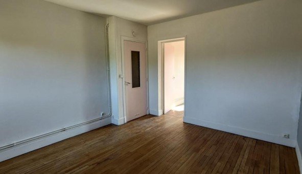 Logement �tudiant T2 &agrave; Les Ayvelles (08000)