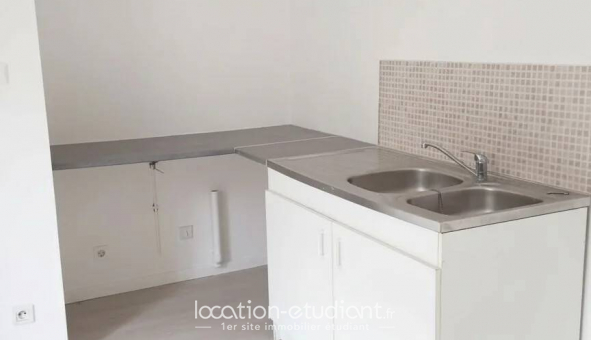 Logement �tudiant T2 &agrave; Les Ayvelles (08000)