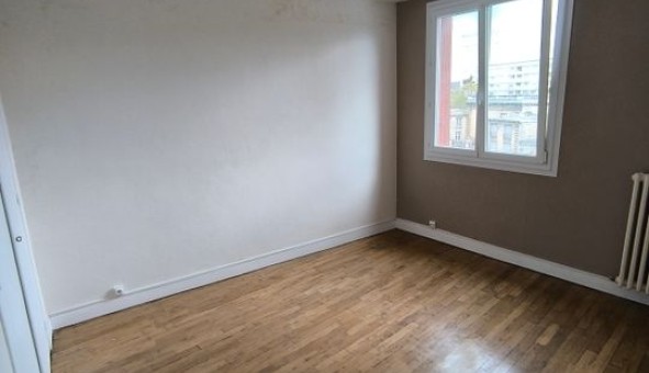 Logement �tudiant T2 &agrave; Les Ayvelles (08000)