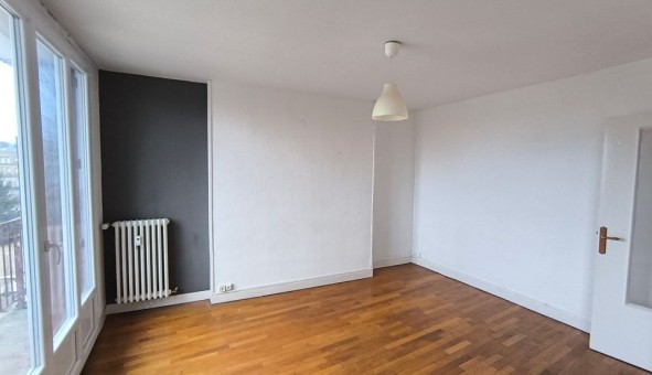 Logement �tudiant T2 &agrave; Les Ayvelles (08000)