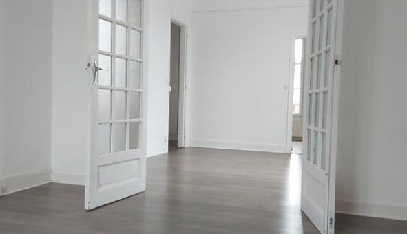 Logement �tudiant T2 &agrave; Les Essarts le Roi (78690)