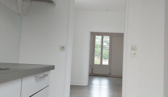 Logement �tudiant T2 &agrave; Les Essarts le Roi (78690)