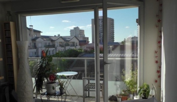 Logement tudiant Location T2 Vide Les Lilas (93260)