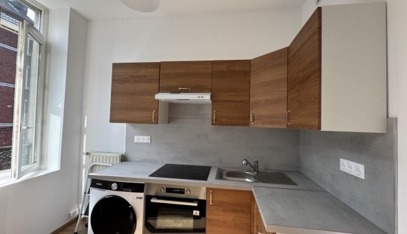 Logement tudiant Location T2 Vide Lille (59800)