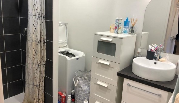 Logement �tudiant T2 &agrave; Lyon 8�me arrondissement (69008)