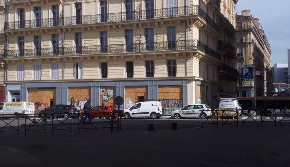 Logement tudiant Location T2 Vide Marseille 02me arrondissement (13002)