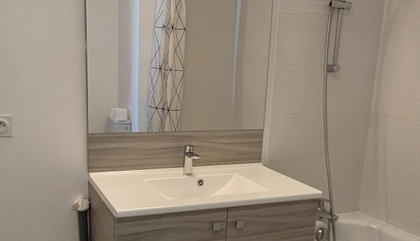 Logement tudiant T2 à Marseille 02me arrondissement (13002)