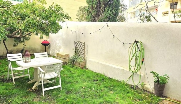 Logement tudiant Location T2 Vide Marseille 07me arrondissement (13007)