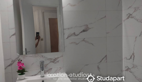 Logement �tudiant T2 &agrave; Mont�limar (26200)