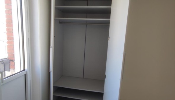 Logement tudiant T2 à Montluon (03100)