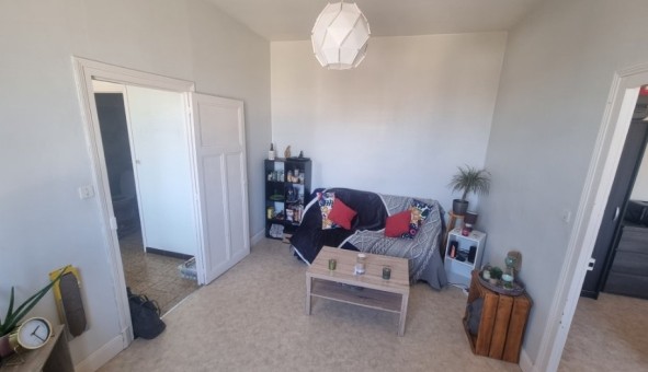 Logement tudiant T2 à Montluon (03100)