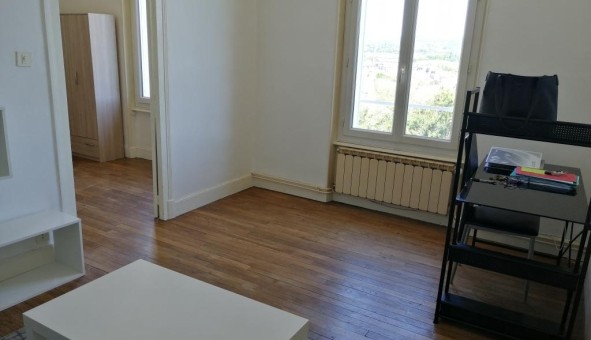 Logement tudiant T2 à Montluon (03100)