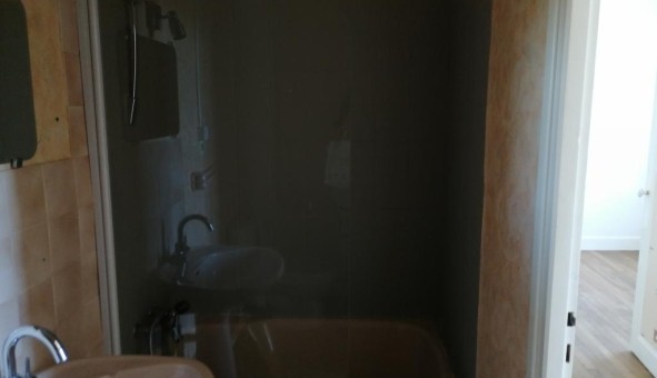 Logement tudiant T2 à Montluon (03100)