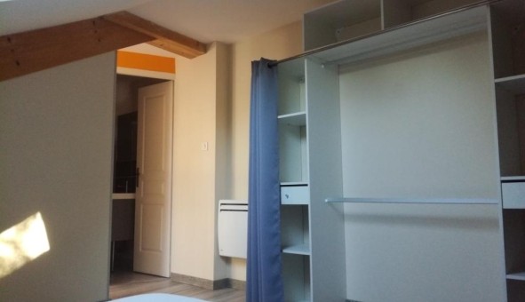 Logement tudiant T2 à Montluon (03100)