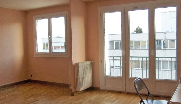 Logement tudiant Location T2 Vide Nantes (44200)