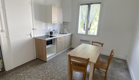 Logement tudiant Location T2 Vide Nantes (44200)