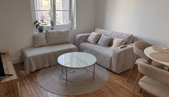 Logement tudiant Location T2 Vide Nantes (44200)