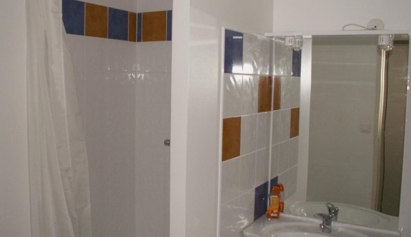 Logement tudiant T2 à Nmes (30000)
