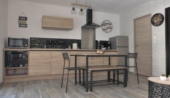 Logement étudiant Location T2 Vide Nîmes (30000)