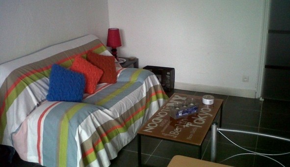 Logement tudiant T2 à Nmes (30000)